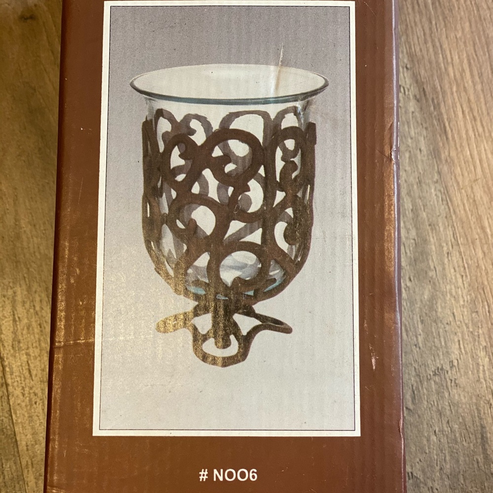 Center piece - Picture 4 of 5